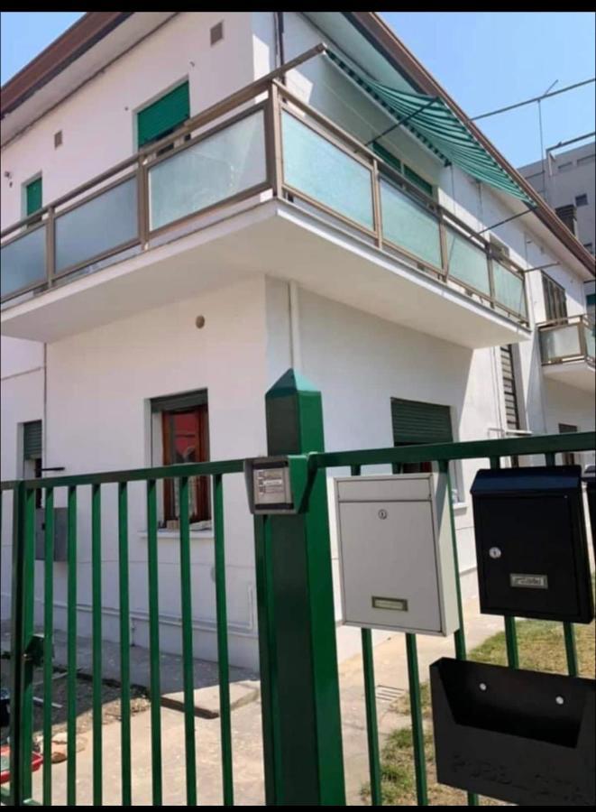 Casa Di Isabelle Venezia Apartment Mestre Luaran gambar